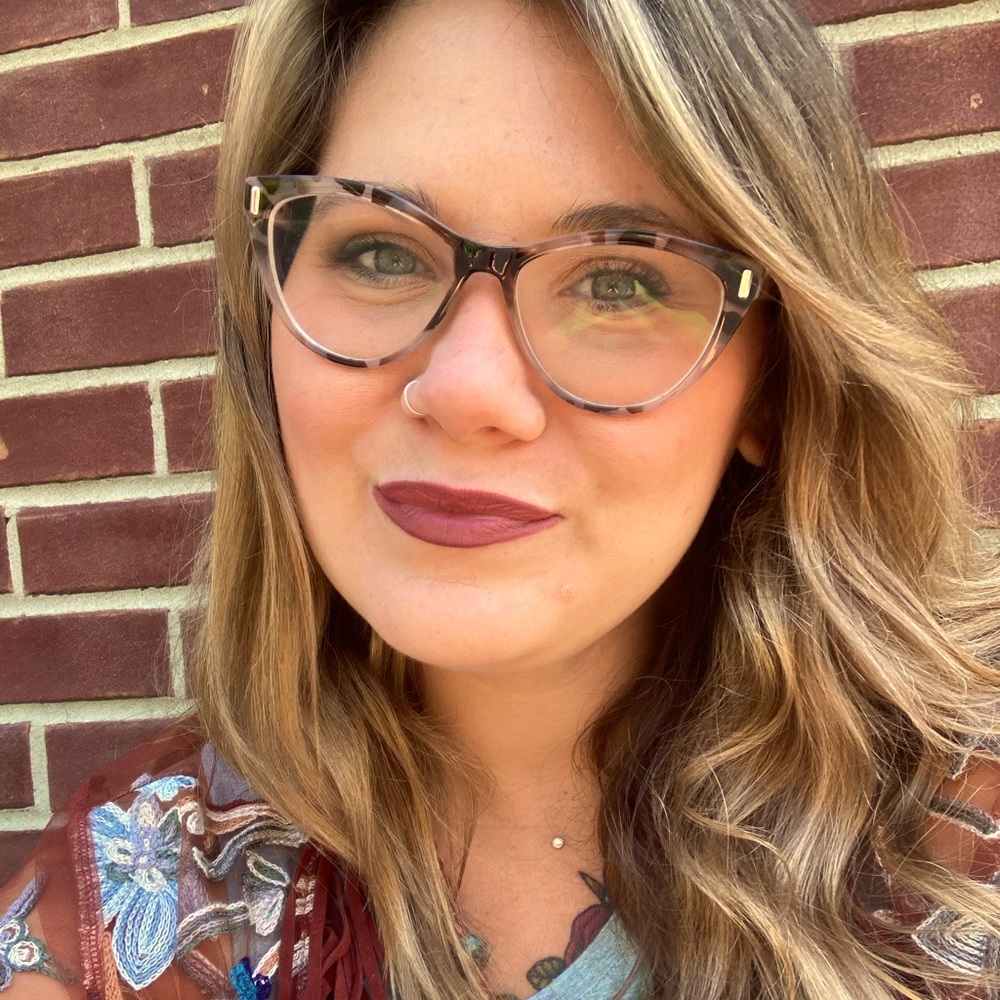 Meet your Posher, Courtney
